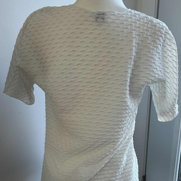 Armani Collezioni White Wave-Textured Luxe Knit Top – EU 44 - Picture 6 of 9